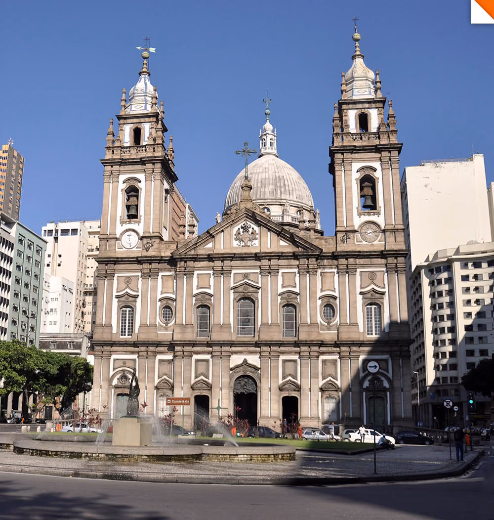 roteiro-bike-rio-Ingreja-Candelaria-Riotur