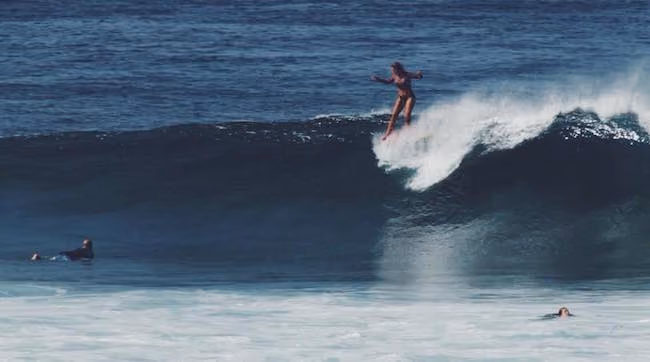 Rayane Amaral: a longboarder dá 8 dicas pra quem pretende visitar a Costa Rica