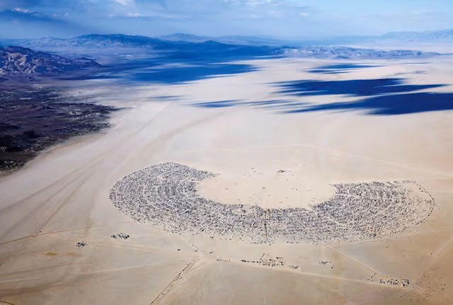 fo_nk_art_of_burning_man_034_05786_1504291434_id_948737