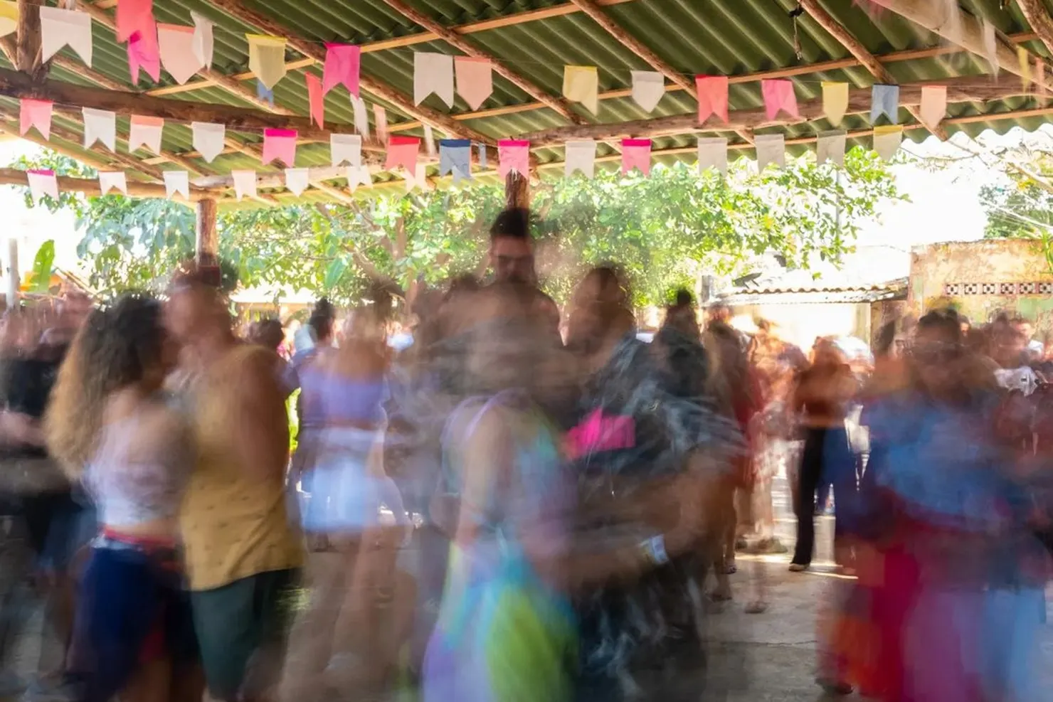 Todos os caminhos levam ao forró em Itaúnas