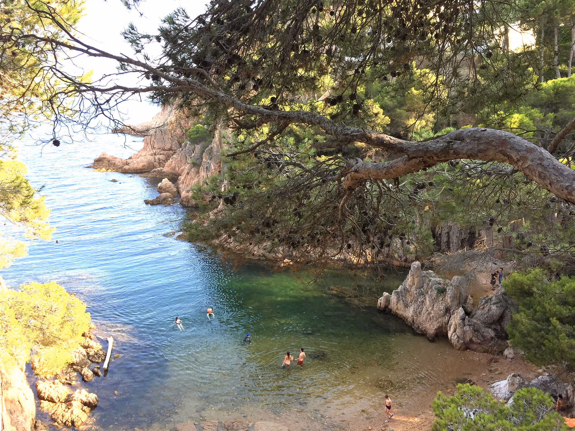 guia-aperol-costa-brava-espanha-Aigua-Xelida-Sarah-Galvao