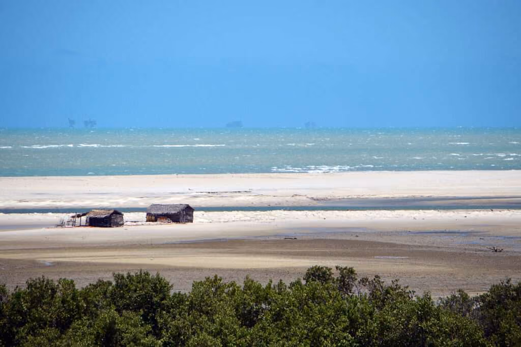 Macau, RN. Da Praia da Pipa a Fortaleza