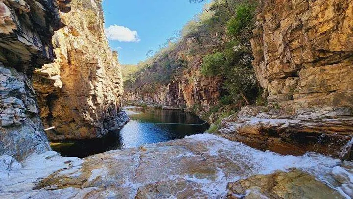 São João Batista do Glória. Paraíso Perdido