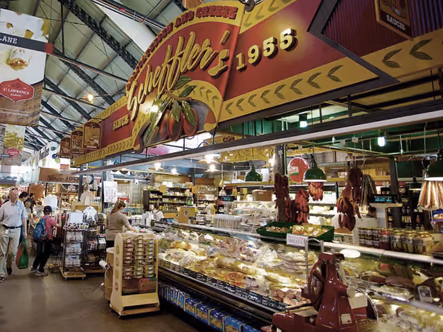 St-Lawrence-Market-mercado-the-summer-hunter