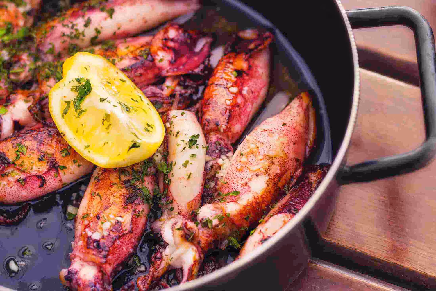 meu-verao-guga-roselli-adriatic-squid-Mila-Atkovska