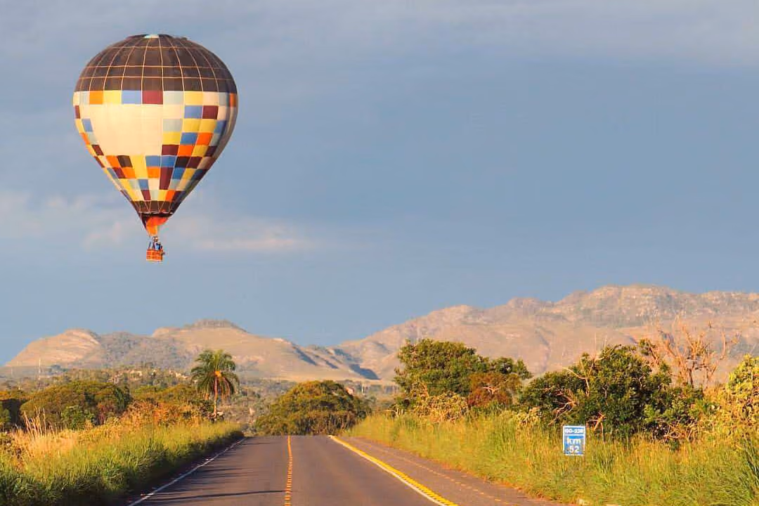 Voo de balão na Chapada dos Veadeiros