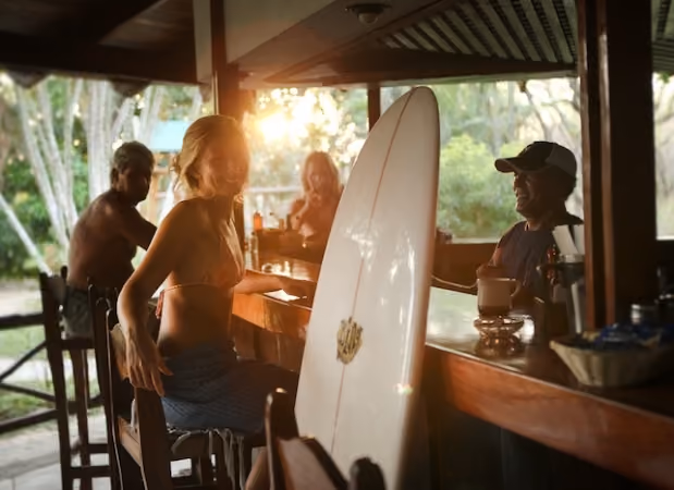 Rayane Amaral: a longboarder dá 8 dicas pra quem pretende visitar a Costa Rica