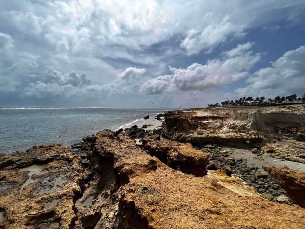 Fortim, CE. Da Praia da Pipa a Fortaleza