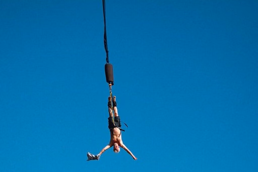 Bungee jump no Rock The Mountain