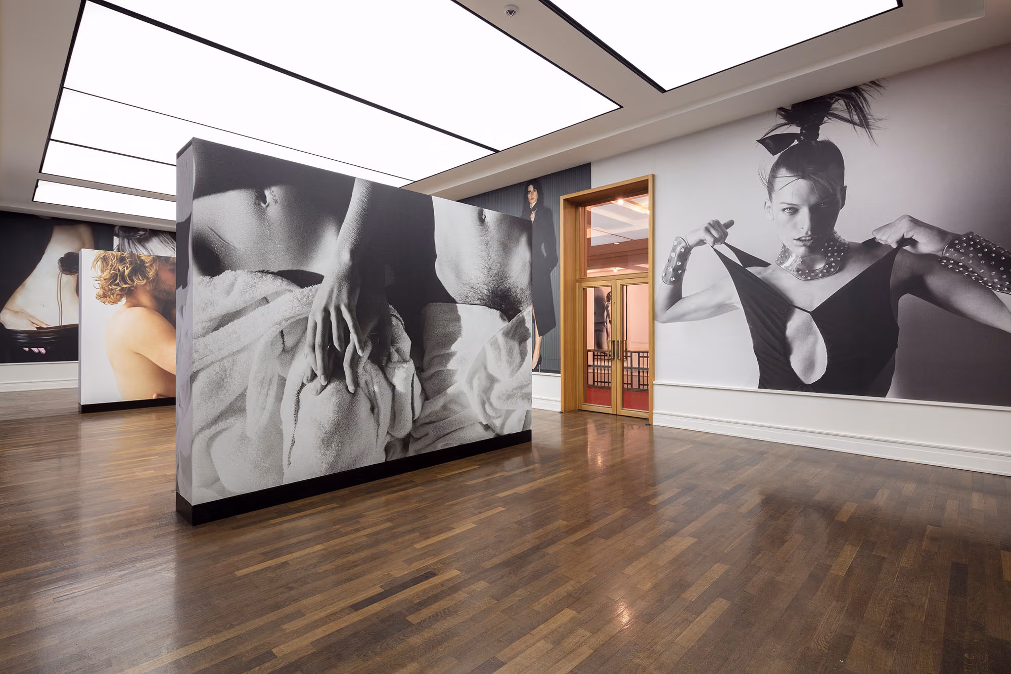 Mario_Testino_Undressed_Berlim_89