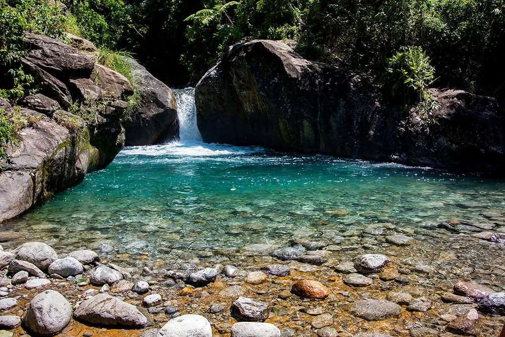 Trilha do Poço Azul, em Lavrinhas, São Paulo