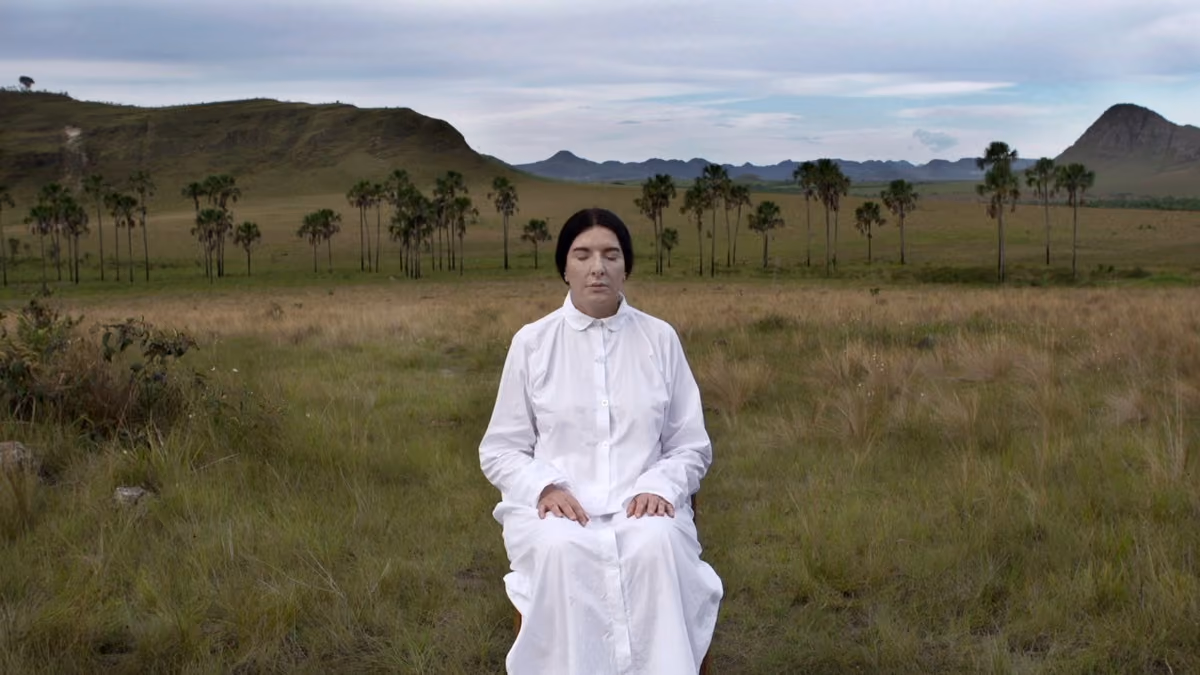 Espaço Além — Marina Abramovic e o Brasil