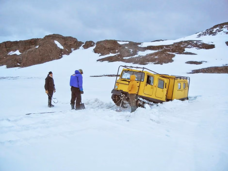 while-traveling-through-antarctica-by-carrier-garfors-and-his-guide-got-stuck-in-the-ice-prompting-his-guide-to-pull-out-an-anc