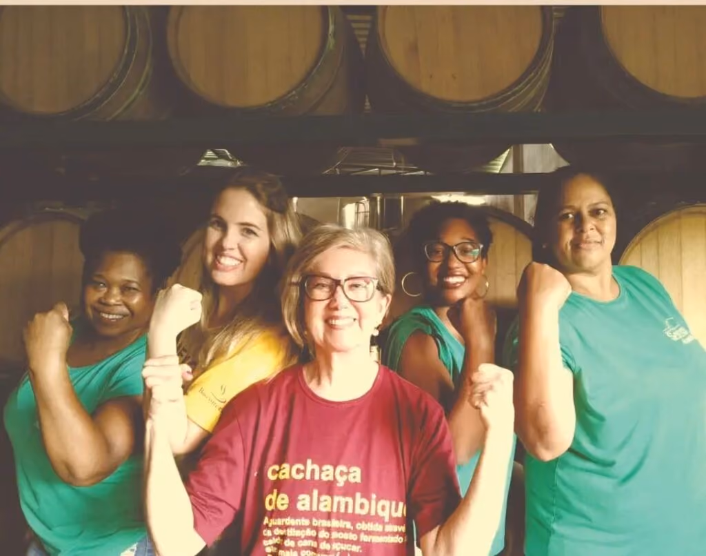 Mulheres responsáveis pela cachaça Bem Me Quer
