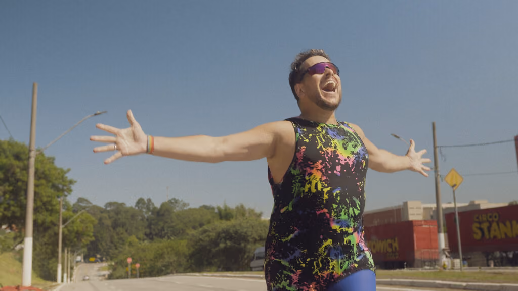 Correndo por uma vida com mais cor e amor: a travessia emocional de Thiago Mota