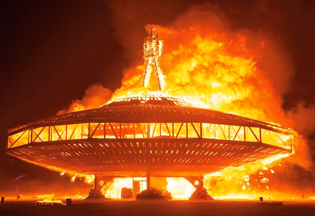 fo_nk_art_of_burning_man_252_05786_1504291458_id_948819