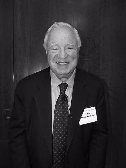 O que aprendemos com Arthur Frommer