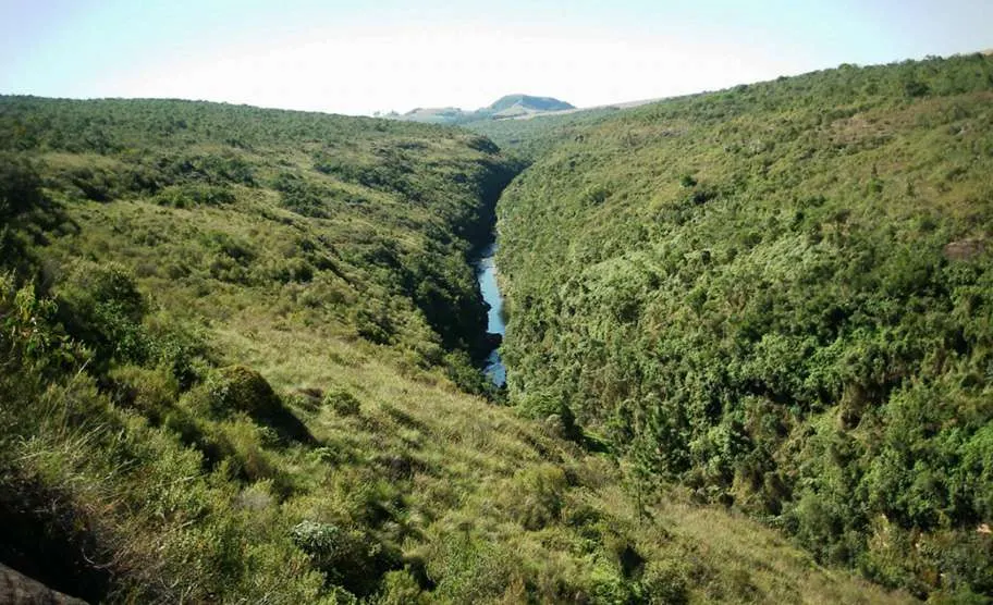 Jaguariaíva: cachoeiras e trilhas nos Campos Gerais paranaenses