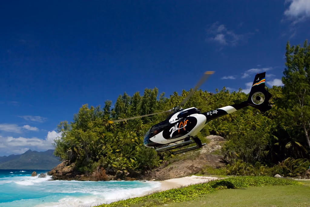 seychelles-helicopter-1